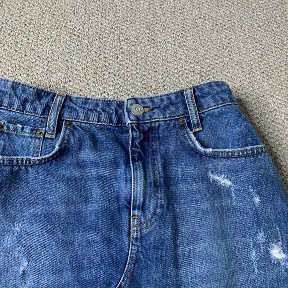 BDG Outfitters Womens Skirt Size Small Blue Dark Wash Denim Distressed Mini - Picture 2 of 9